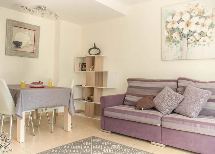Townhouse Oasis Fanabe With 3 Bedrooms And Ac, Mir150 *