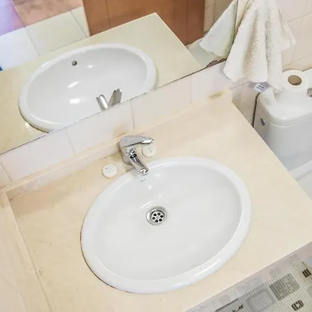 Townhouse Oasis Fanabe With 3 Bedrooms And Ac, Mir150 * Адехе