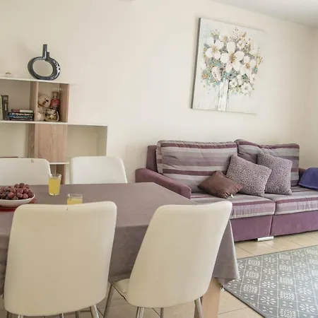 Апартаменты Townhouse Oasis Fanabe With 3 Bedrooms And Ac, Mir150