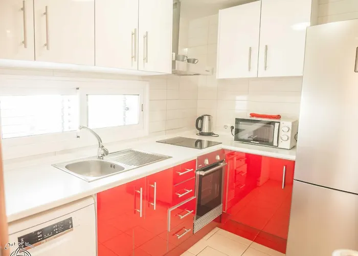 Townhouse Oasis Fanabe With 3 Bedrooms And Ac, Mir150 Appartement